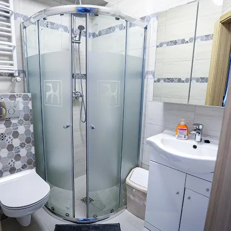 בית אירוח Roza & *