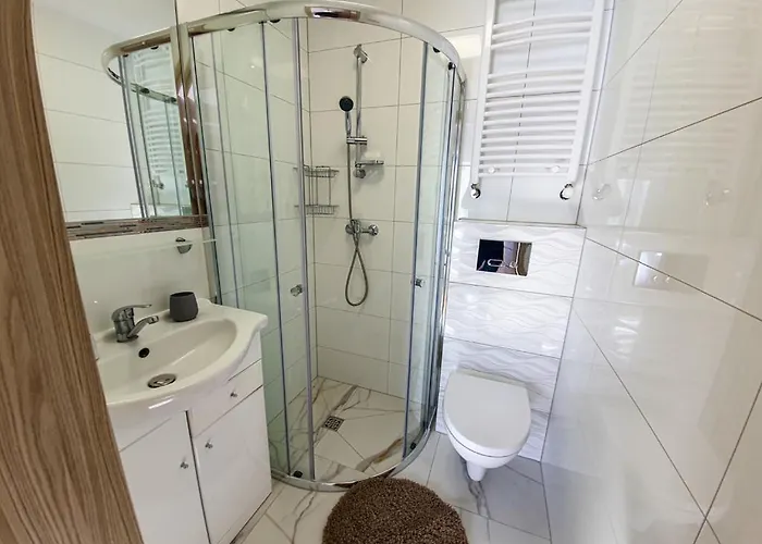 Roza & Δωμάτια σε οικογενειακή κατοικία *