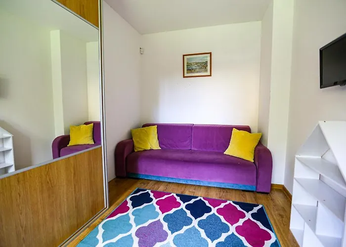 Séjour chez l'habitant Roza & *